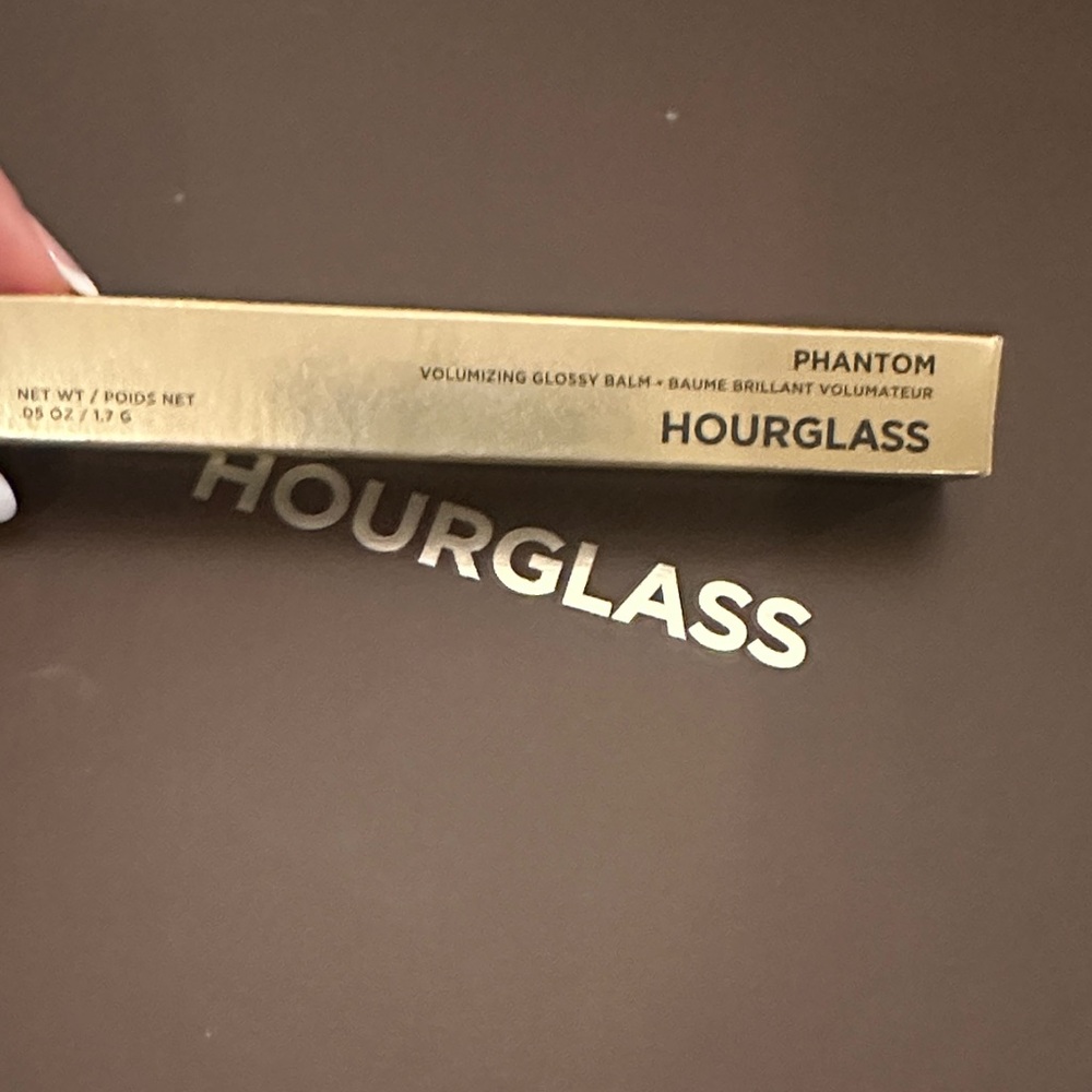 Hourglass Phantom Glossy Balm in SLIP 125